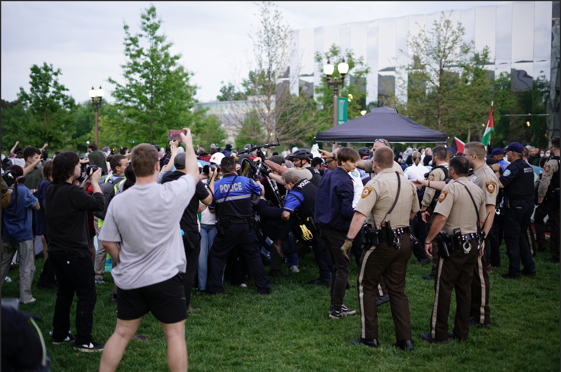 Encampment teach-in seeks to reopen discussions about Palestine on campus